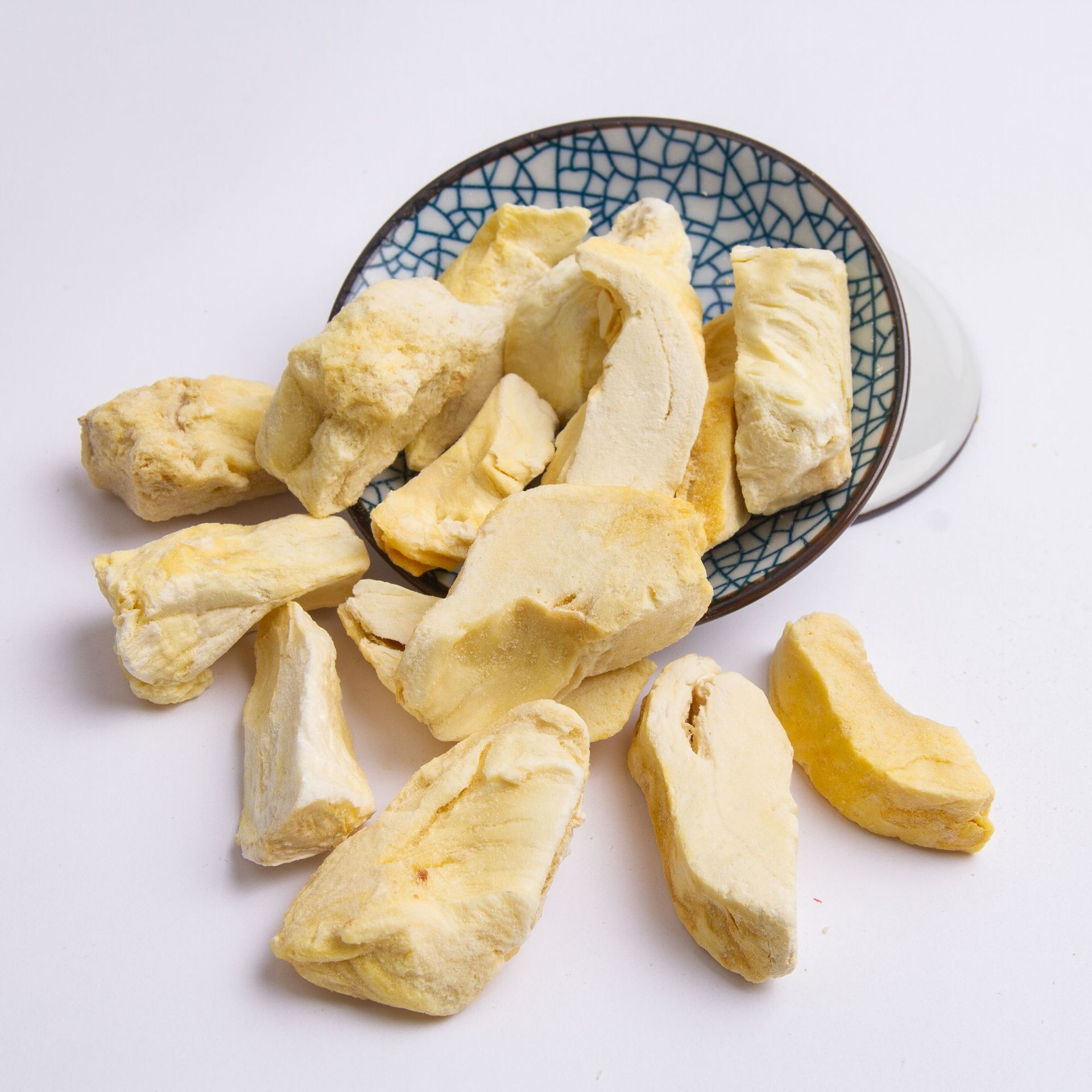 Thailand freeze-dried durian dried 1kg bulk instant gold pillow durian meat crisps snack baking raw materials durian block