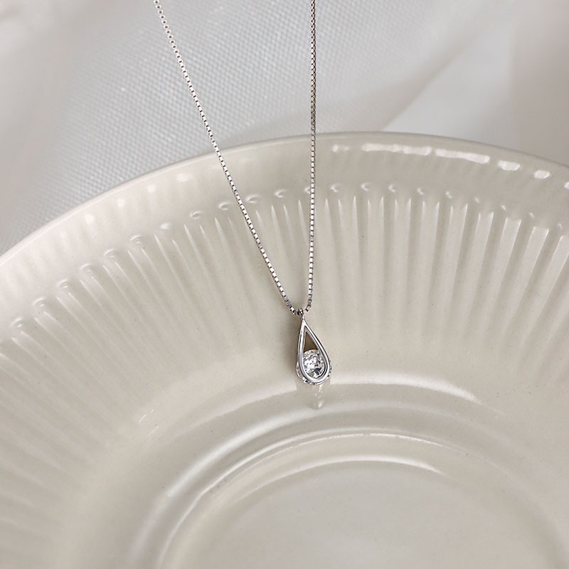 Zircon Water Drop Necklace Women's Summer Light Luxury Niche Design Geometric Clavicle Chain Titanium Steel 2025 New Style Trendy