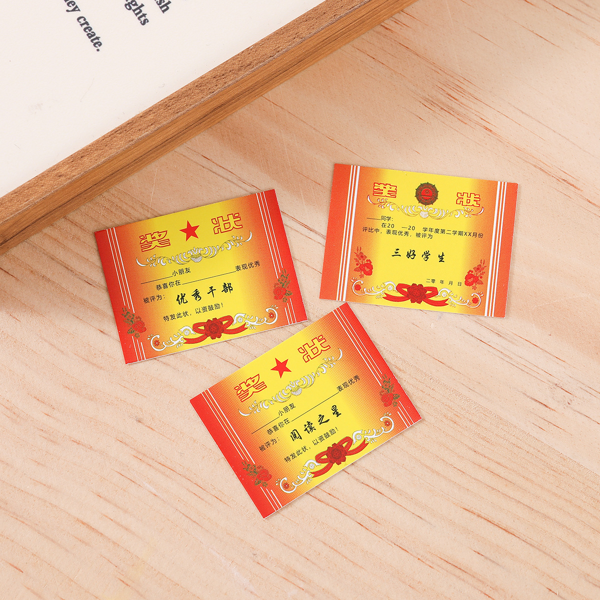 Miniatures Simulation Three Good Student Certificate Dollhouse Doll House Classroom Life Scene Pocket DIY Ornaments