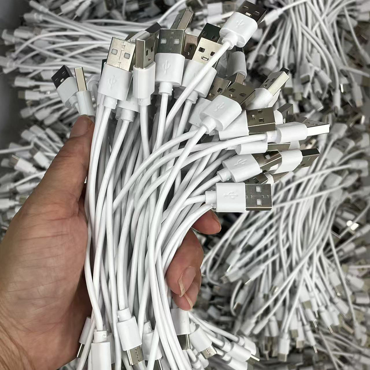 Factory source Type-c charging line Bluetooth headset small fan fill light several drama line USB distribution line