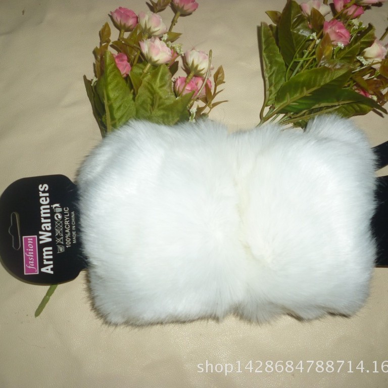 Factory wholesale fur warm winter imitation rabbit fur fur cuff bracelet gloves fur wrist wholesale