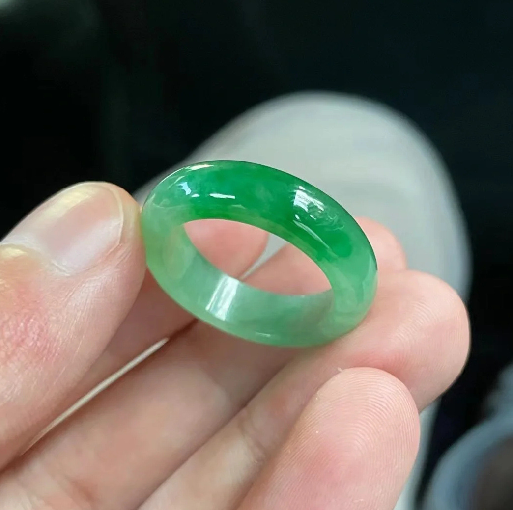 Burmese Jadeite Ice Full Green Ring Imperial Green Ring Ring Ring for Men and Women Lovers