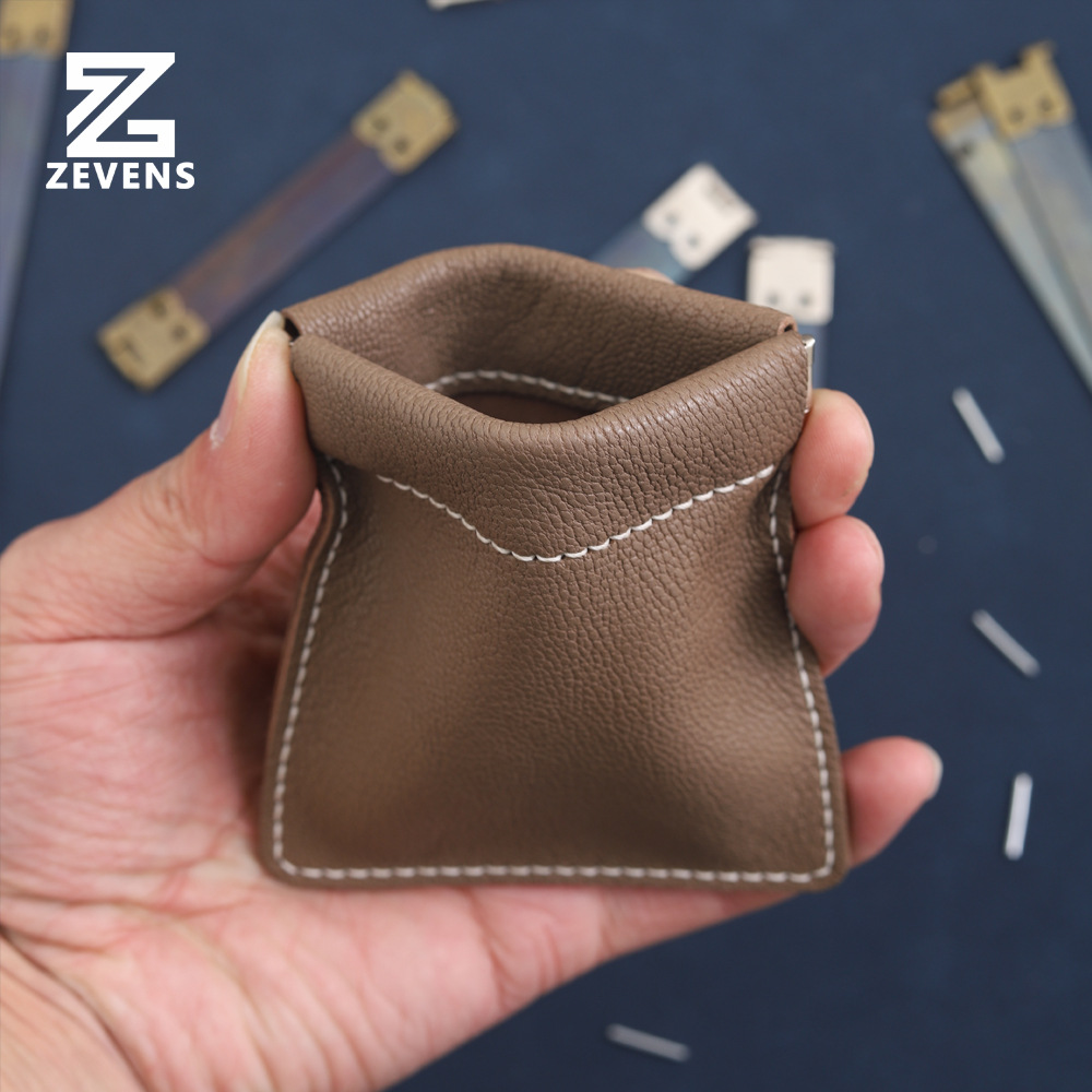 Shrapnel Mouth Gold Metal Shrapnel Mouth Bag DIY Leather Hardware Patchwork Stitching Leather Shrapnel Mouth Bag Mouth Bag