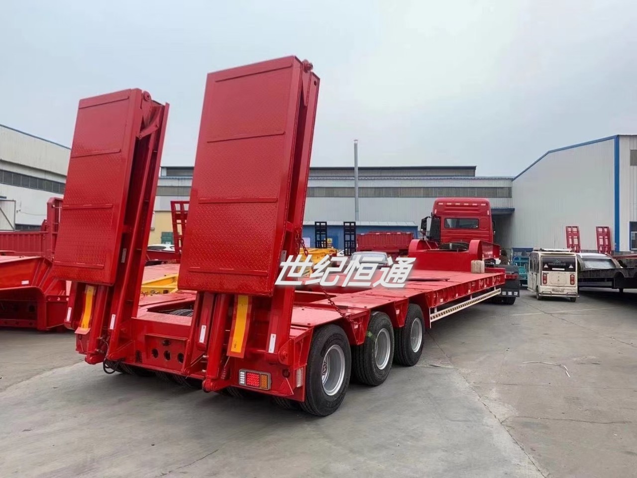 Supply 13m Lowbed Semi-Trailer Three-Line Six-Axle Lowbed Transporter Large Equipment Transporter