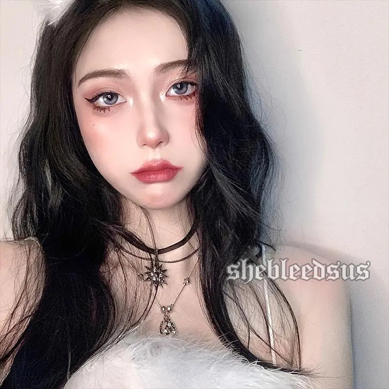 Niche Dark Multi-layer Hollow Baroque Necklace Women's Retro Choker Elegant Princess Alien Clavicle Chain