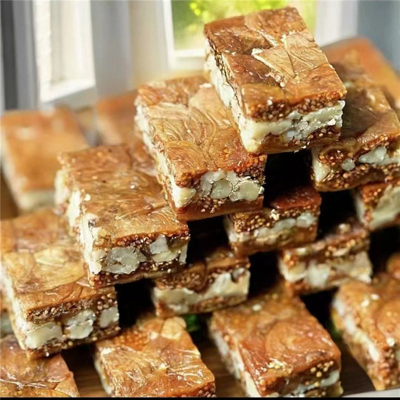 Fig with walnut pie 500g Xinjiang specialty snack nutritious fruit dried snack fig pie