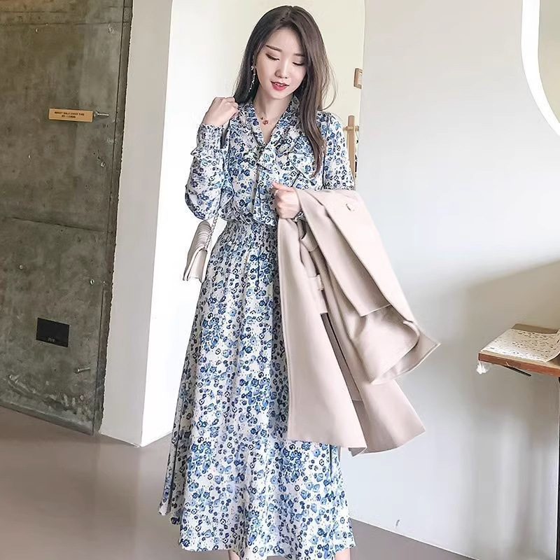 Light Color Floral Korean Silk Long dress 2025 Autumn New Women's Western Style Super Fairy Slim French Dress