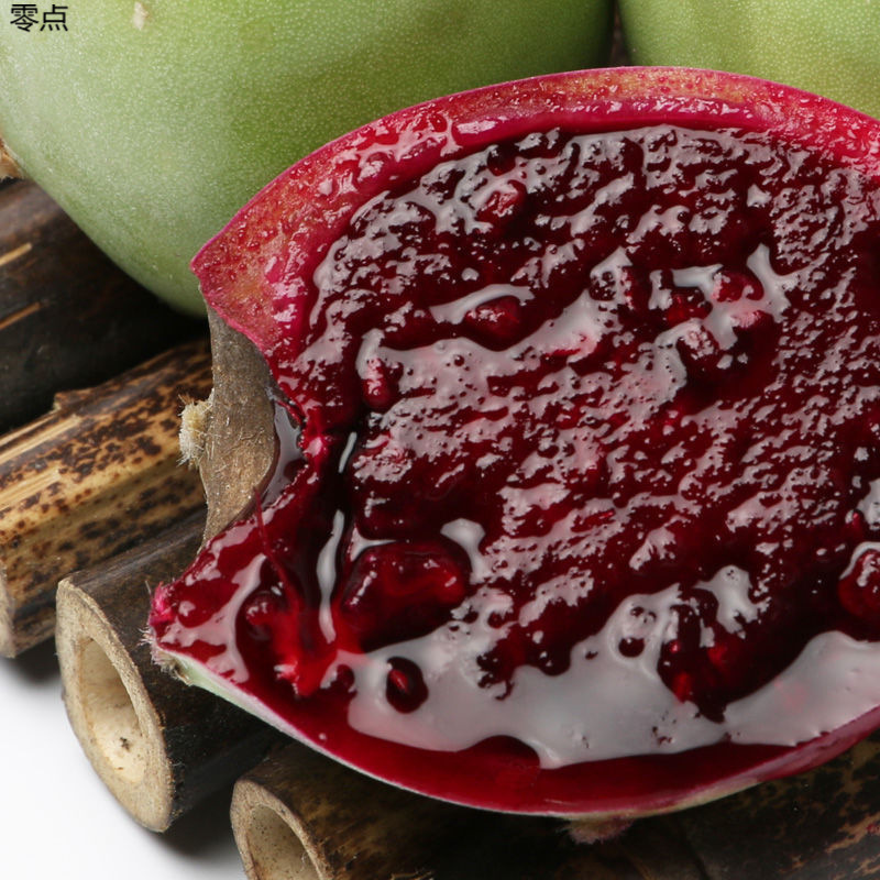 Fresh Red Heart Wild Cactus Fruit from Sanya, Hainan, Seasonal Tropical Exotic Fruit Drinks