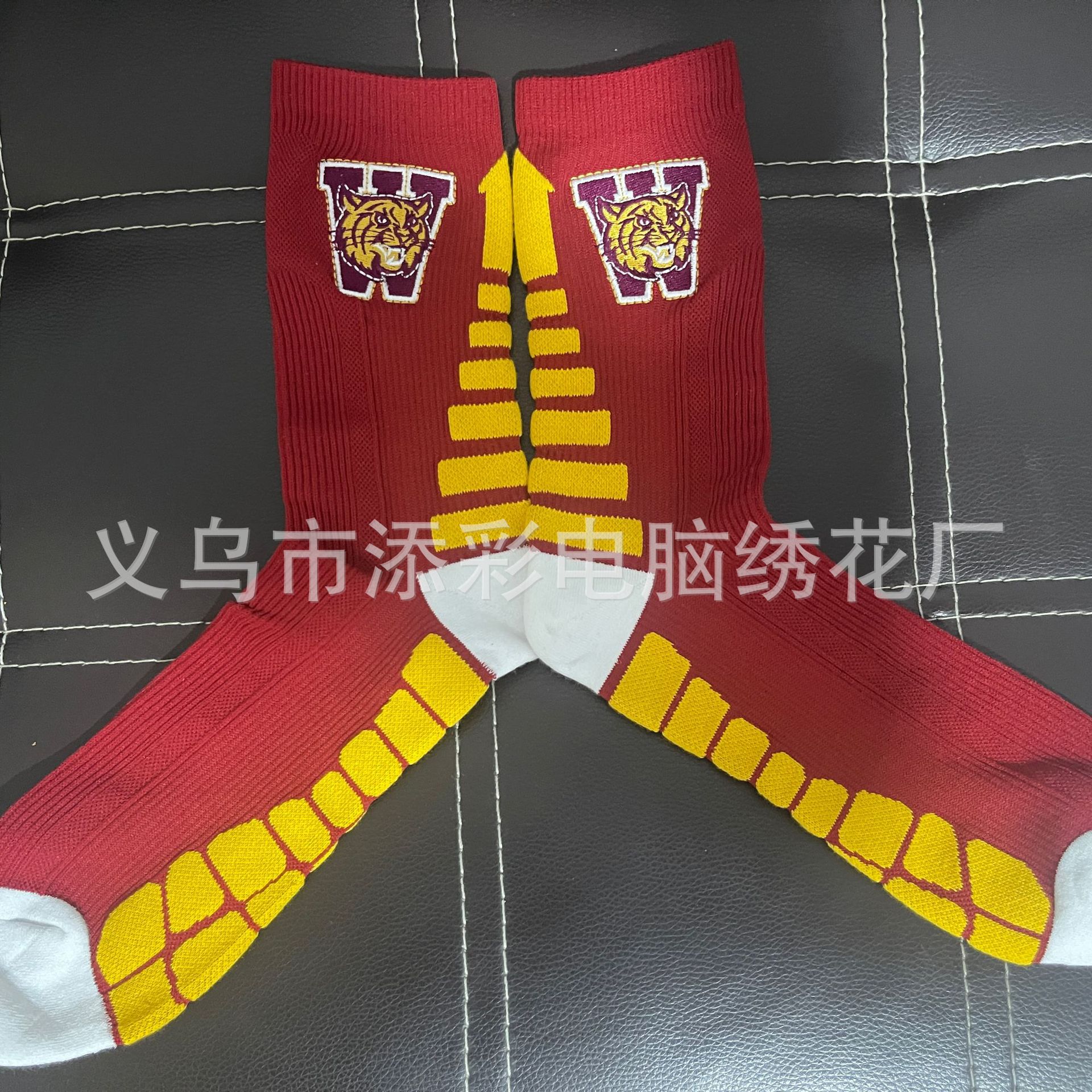Yiwu Professional Socks Gloves Wrist Computer Embroider Embroidery Processing Factory Manufacturers