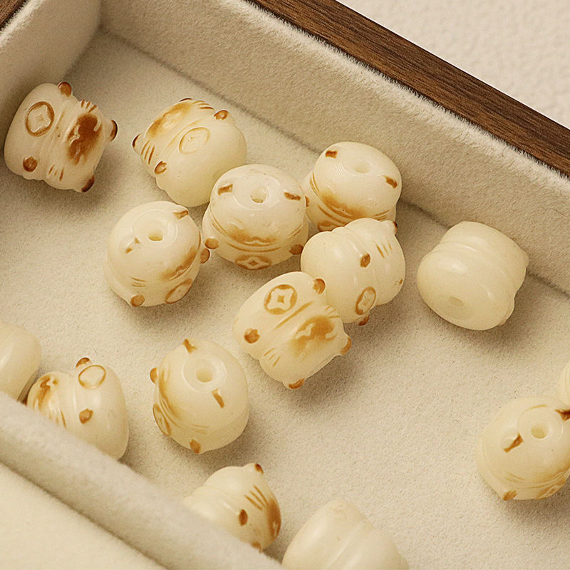 Wholesale Bodhi Root Charcoal Roasted Luciferous Cat Bodhi Root Carving Luciferous Cat Charcoal Burned Wen Play Handmade Accessories Bodhi Beads