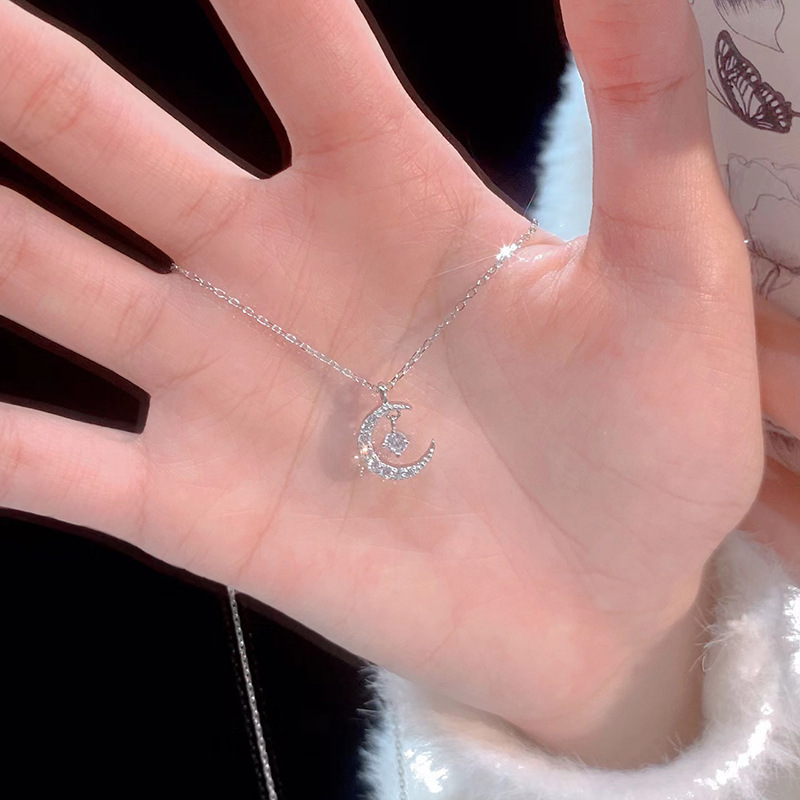 Titanium Steel Korean Style High-End Design Moon Diamond Necklace for Girls Fresh and Simple Fashion Necklace Cold Style Clavicle Chain