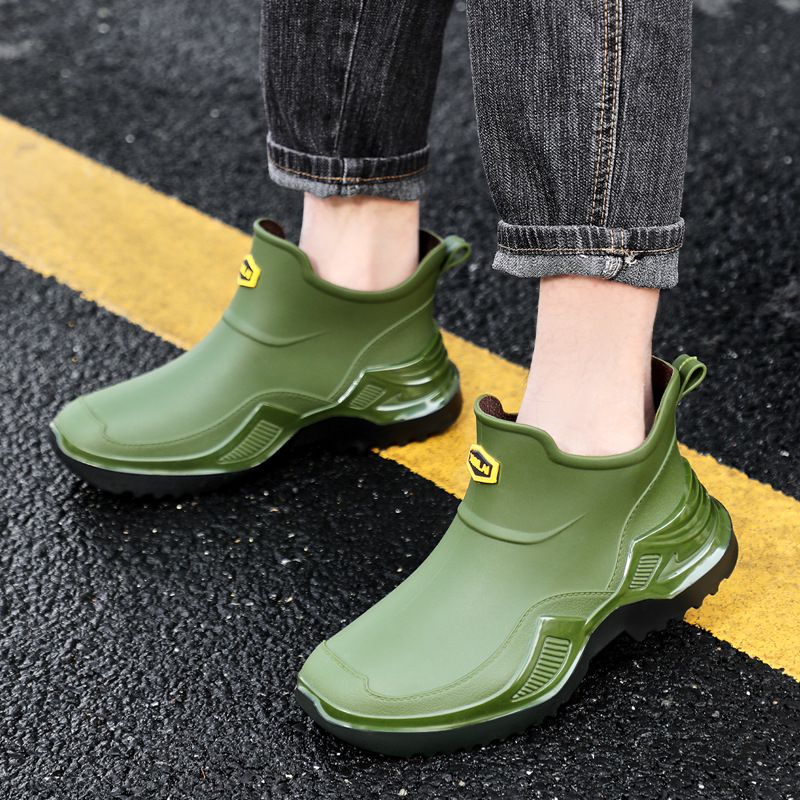 Spring and Autumn Trendy Cool Fashionable Men's Short Rain Boots Sports Men's Waterproof Rubber Shoes Thickened and Widened Non-Slip Men's Foreign Trade Rain Boots