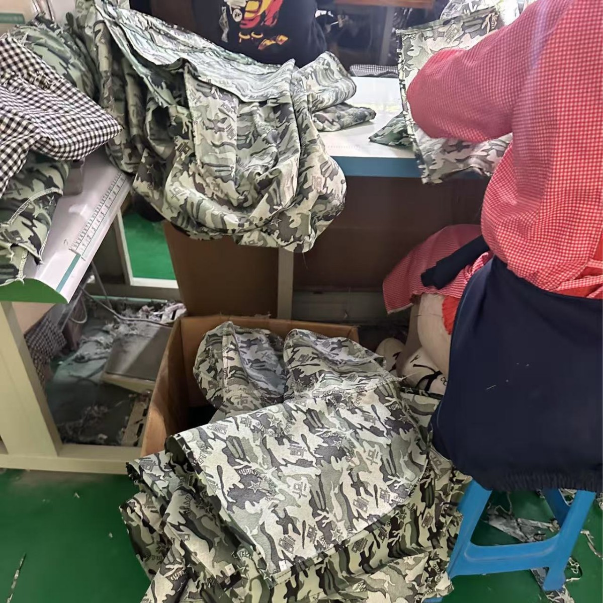 Hood dust-proof hat mask with shawl loading and unloading workers men and women labor protection work safety hat breathable dust-proof powder-proof