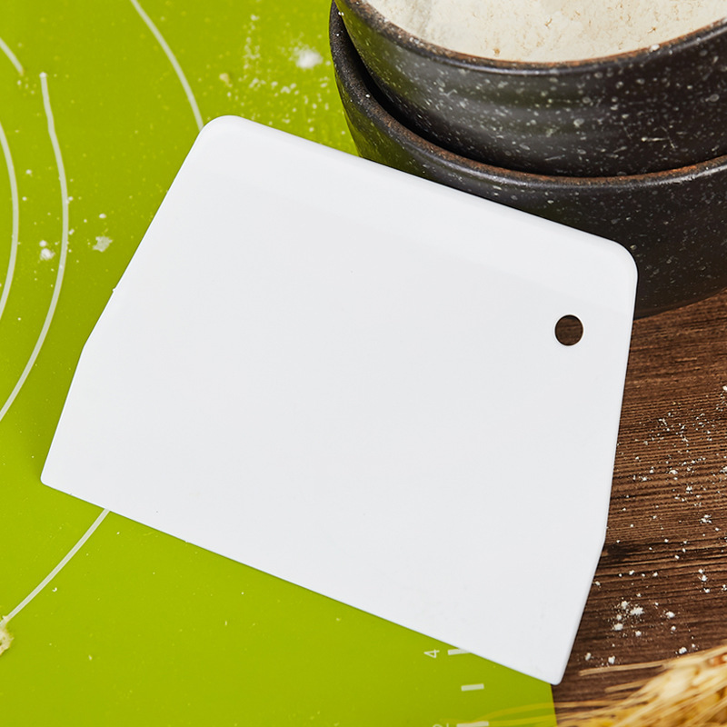 Baking cake scraper tool plastic rice rolls cream panel manufacturers wholesale household kitchen cutting scraper knife