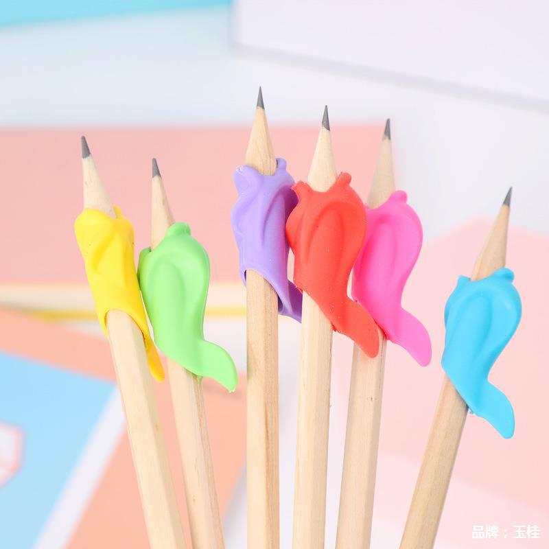 Wholesale Small Fish Pen Holder for Primary School Students to Practice Calligraphy and Writing Corrector Kindergarten Silicone Pencil Cover Children's Stationery