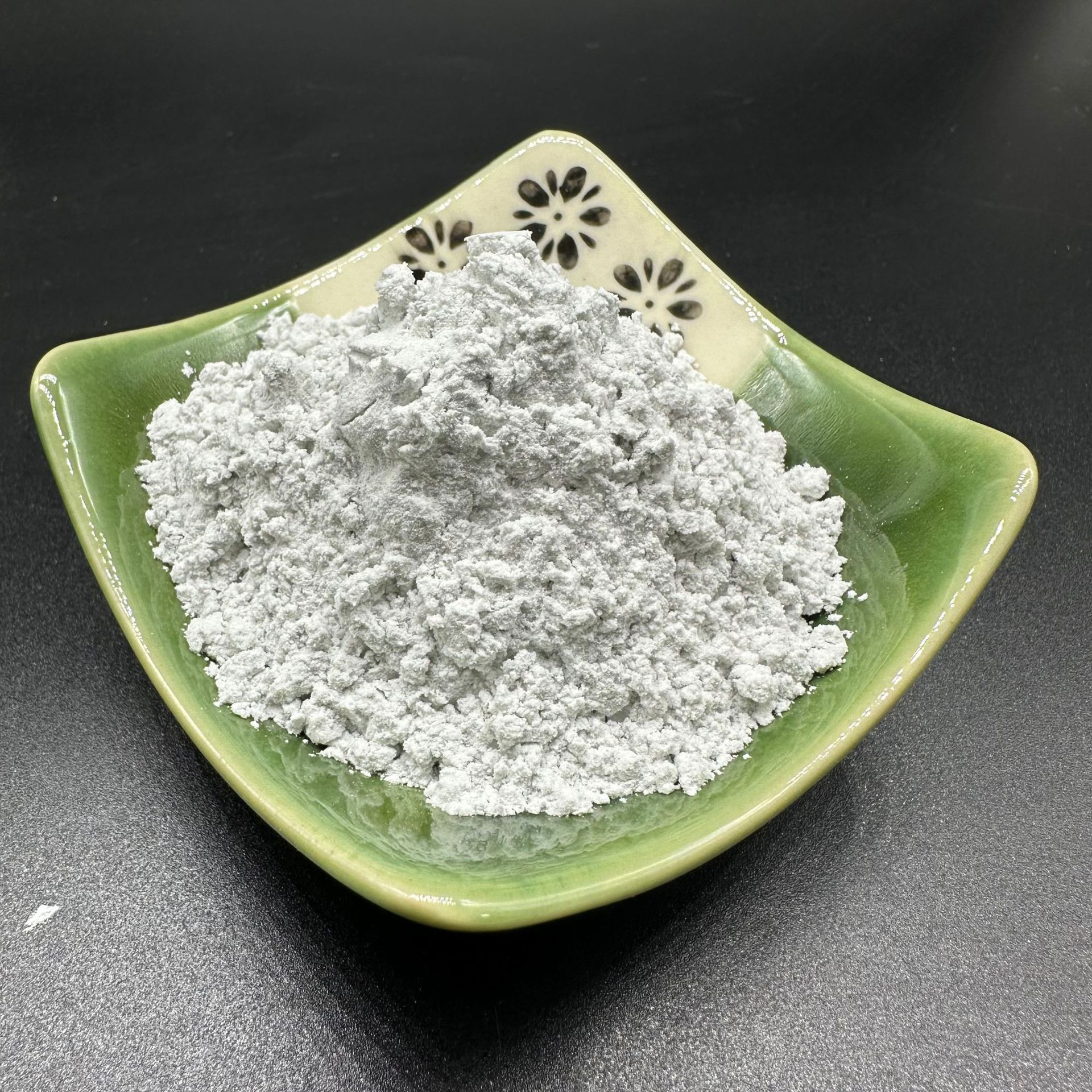 Boron glass powder electronic refractory ceramic building material transparent wear-resistant boron glass powder