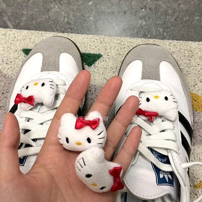 Cute three-dimensional mini helloKitty cartoon shoelace buckle shoe flower canvas shoes decorative shoes accessories