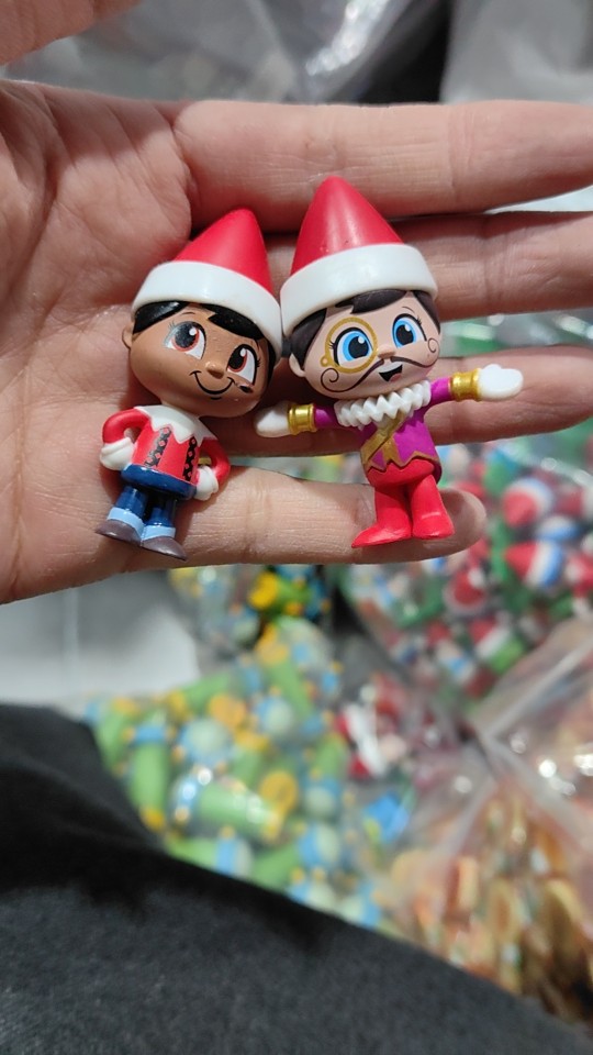 Genuine bulk Christmas elf mini doll mold play ornaments decoration random delivery