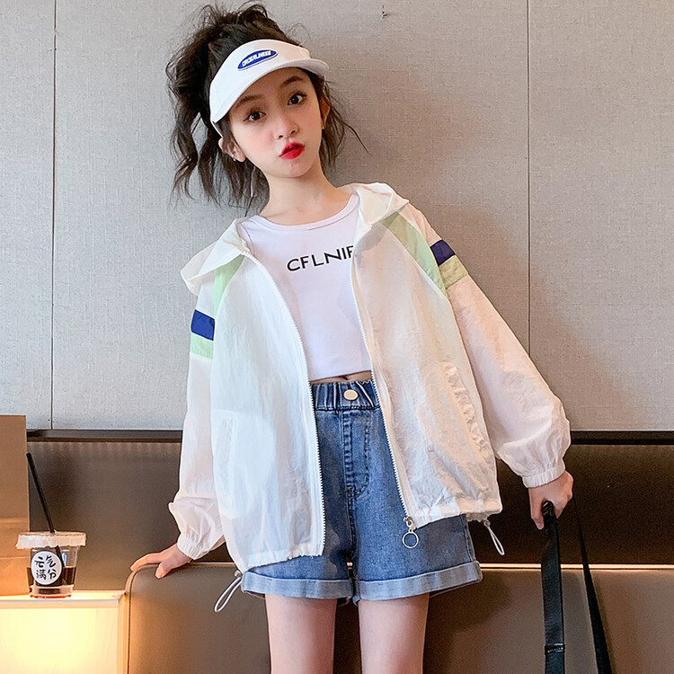 370 Girls' Summer Sun Protection Clothing Thin Style 2025 Children's Air Conditioning Shirt Girls' Jacket Breathable Sun Protection Clothing for Older Children