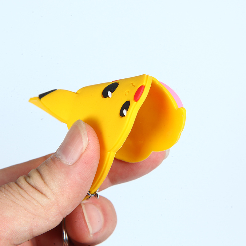 Factory wholesale peach ass vigorously refers to decompression pinch music ass keychain soft glue pink hip ornaments