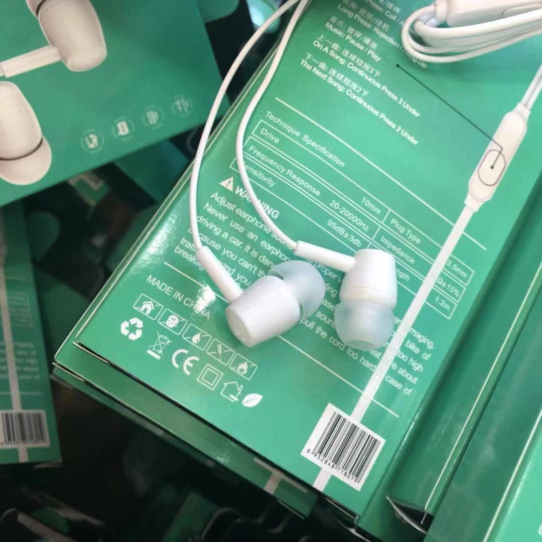 D21 cross-border subwoofer in-ear mobile phone wired headset wire control in-line with microphone new trend gaming headset