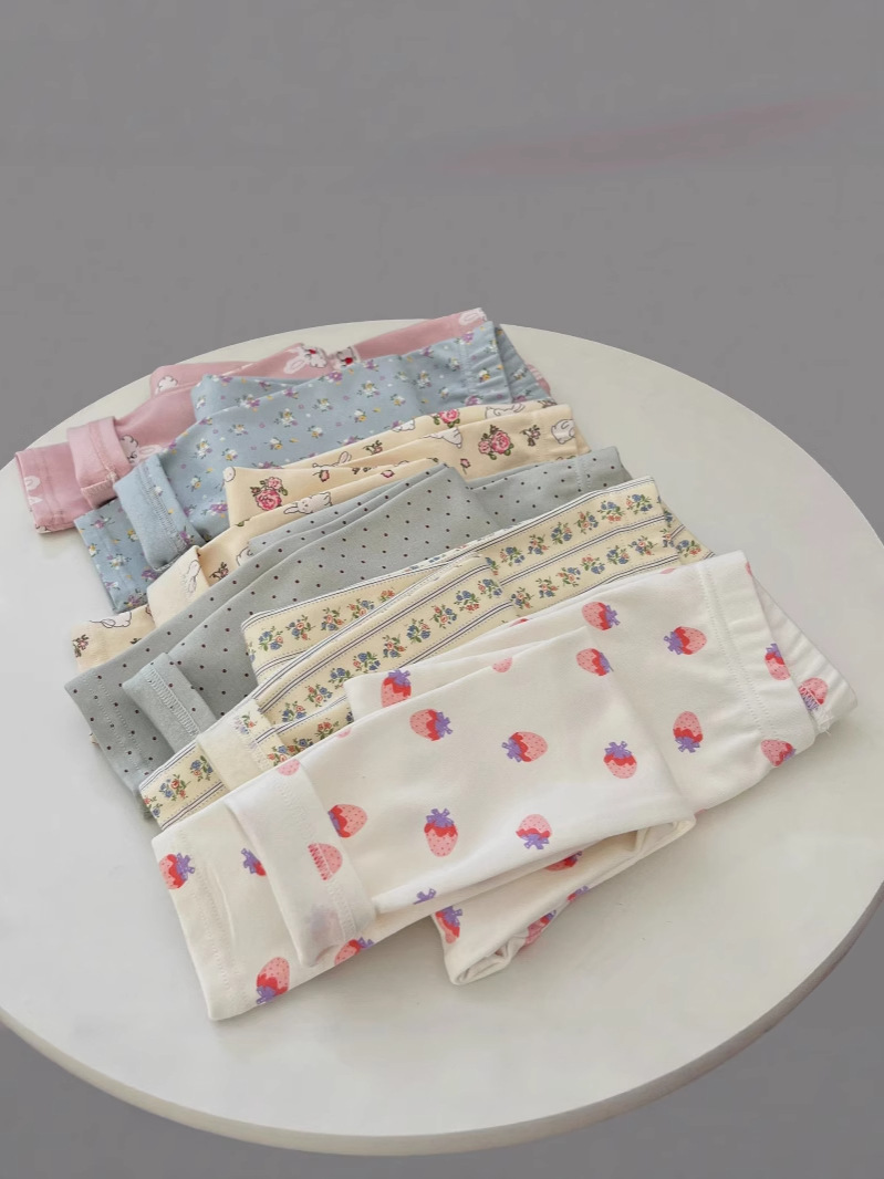 New Autumn and Winter Girls' Leggings, Thickened Pure Cotton Elastic Girls' Leggings, Versatile Slim-Fit Pants for Baby Girls