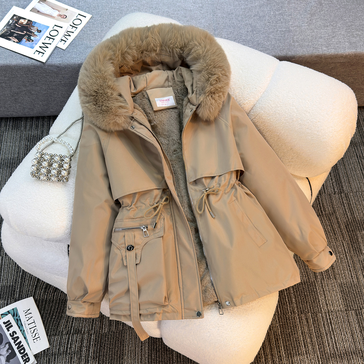 Foreign Trade Cotton-Padded Clothes for Women 2025 Winter New Korean Style Fashionable Waist-Cinching Cotton-Padded Clothes Short Velvet Thickeneded Pie Overcome Cotton-Padded Jackets