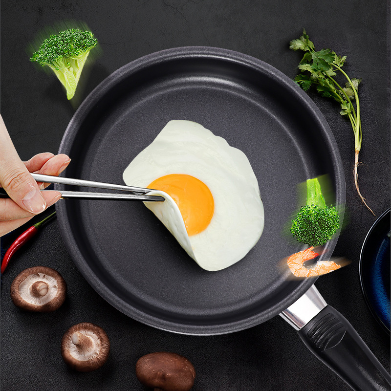 High quality iron household non-stick pan fried egg pancake pan multi-size wholesale iron pan with handle