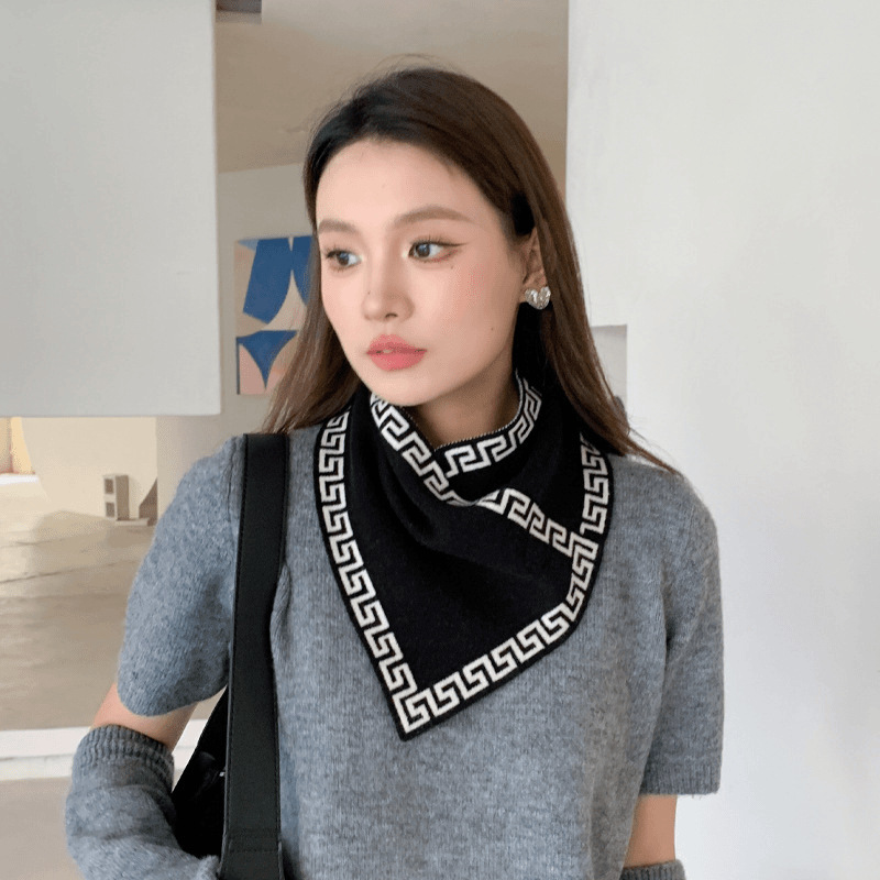 Houndstooth Scarf Knitted Scarf Warm Neck Protection False Collar Convenient Pullover Neck Sleeve Lazy Scarf Universal Triangle Towel