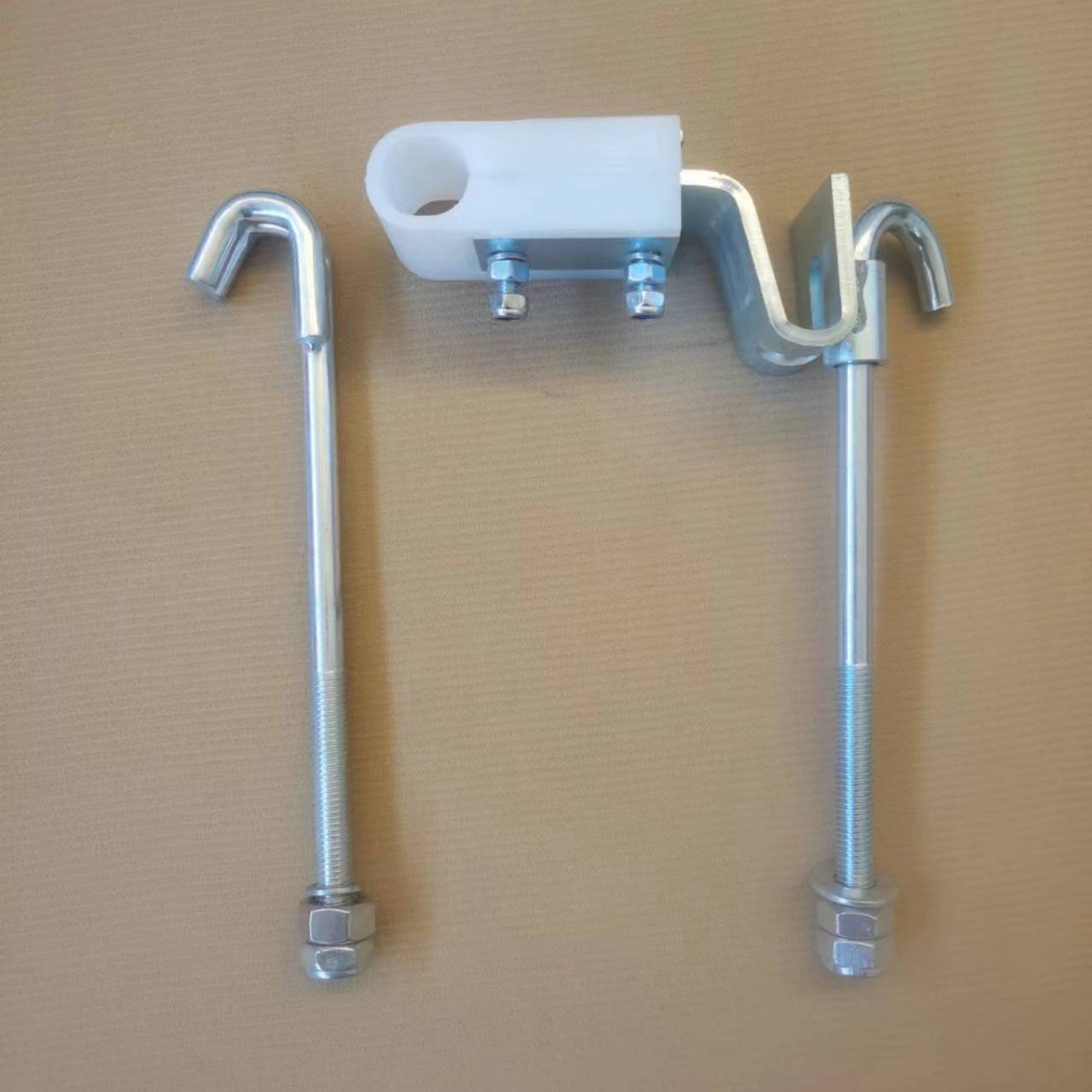 Оптовая продажа стальных рельсов, нейлоновых колец, проволочных зажимов и других аксессуаров для локомотивов и железных дорог