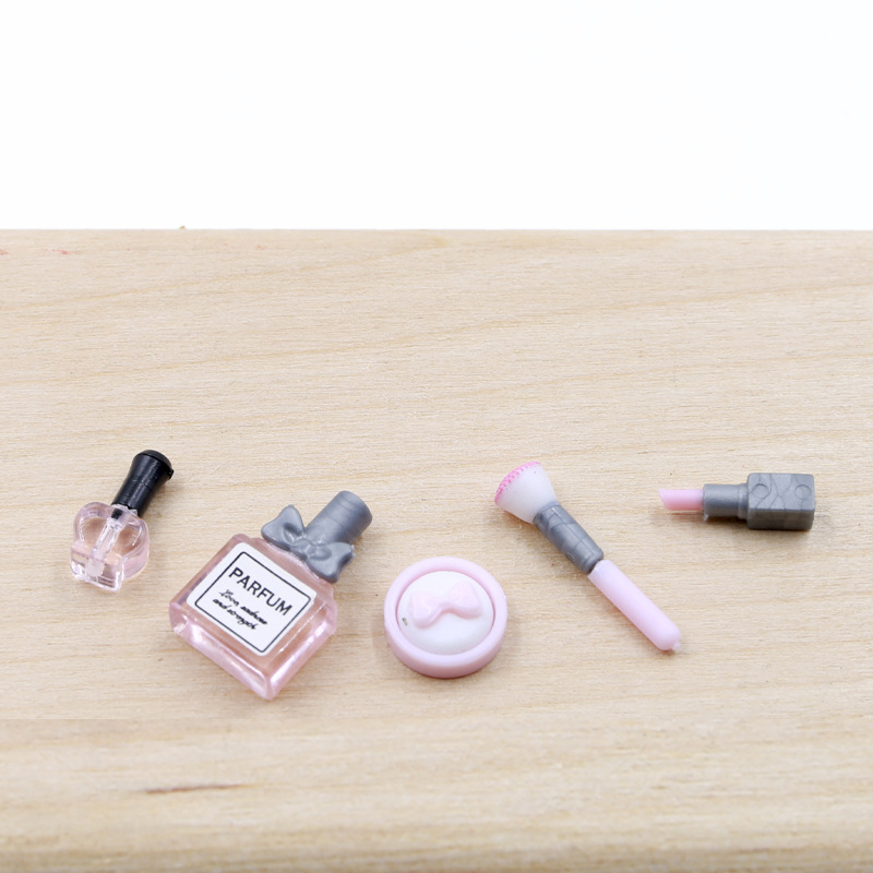 1:12 Doll House Mini Perfume Lipstick Makeup Water Dressing Set Micro Landscape Decoration Ornaments