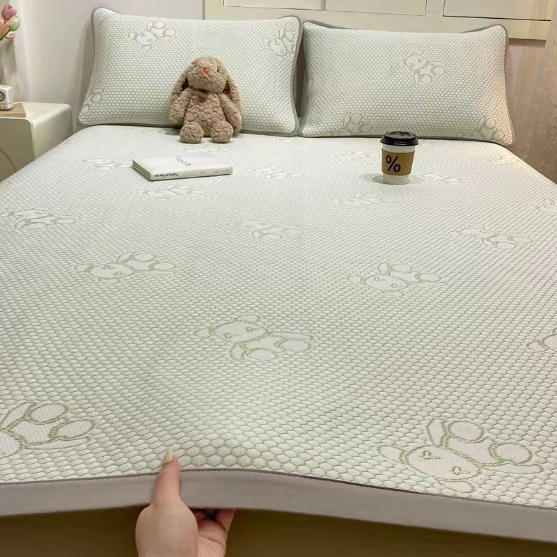 2024 Hot New Ice Doudou Jacquard Ice Bear Series High Color Value Cool Bean Soft Mat Set of Three Washable