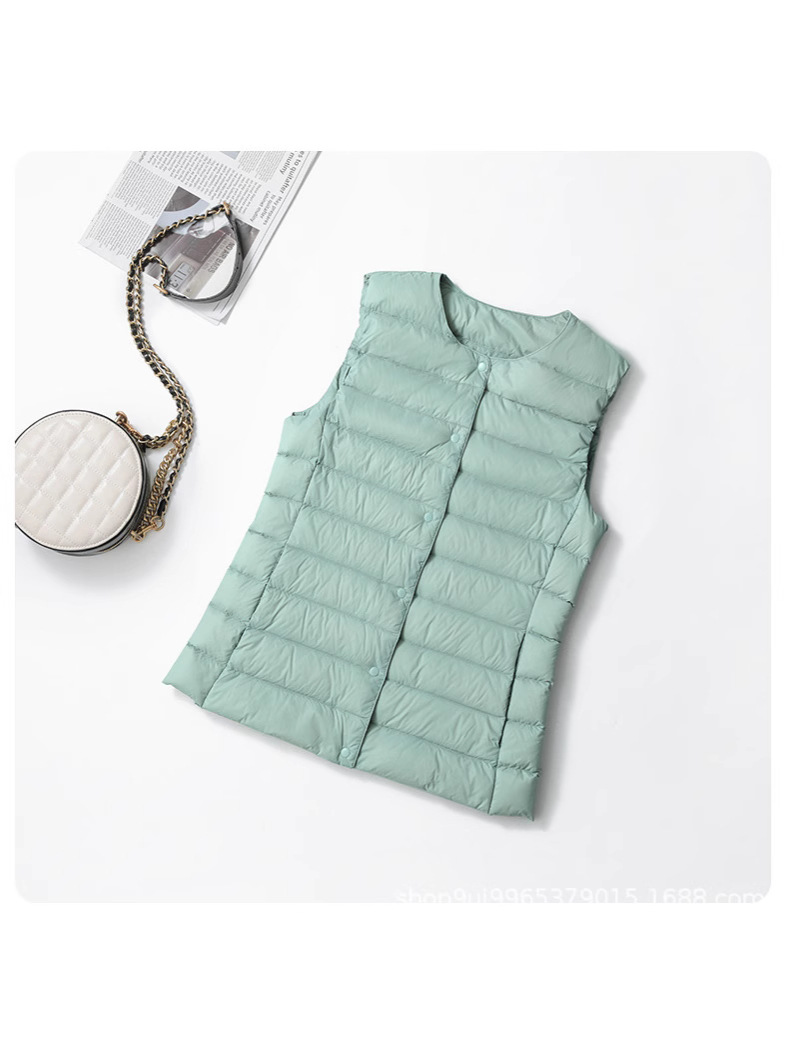 2025 Winter New Lightweight down Jacket for Women, Short Style, Round Neck, Inner Liner, Warm Vest, Inner Layer Coat for Middle-Aged and Elderly Women