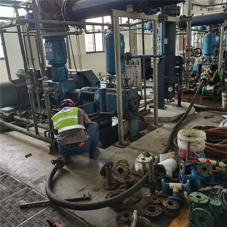 Guanjie специализируется на очистке охладителей воздушных компрессоров, 18 лет опыта очистки оборудования