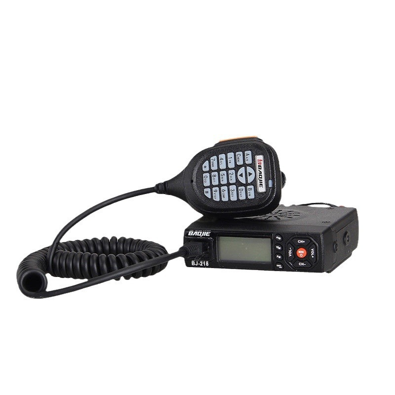 BJ-218 dual-segment car radio mini car walkie-talkie UV dual-frequency dual-guard car station cigarette lighter car station