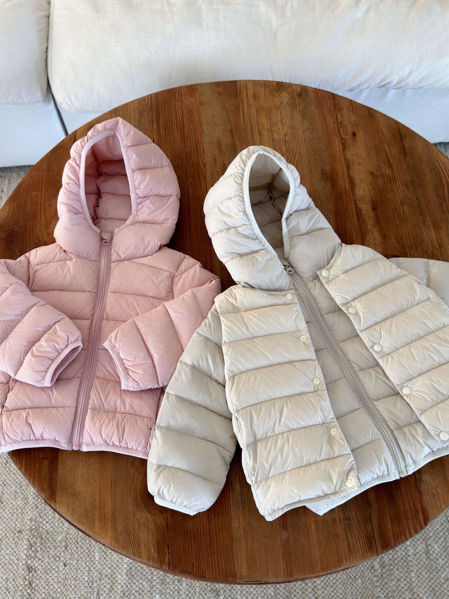 U family with new children's 90 white duck down peace of mind down jacket for boys and girls light long sleeve hooded coat