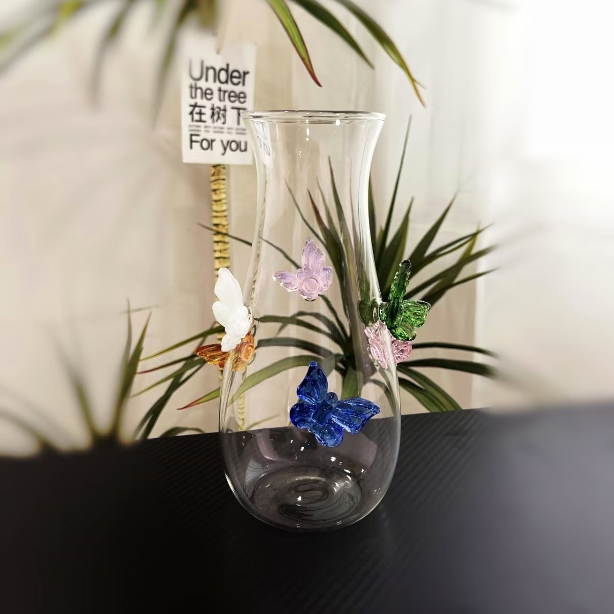 Butterfly vase cold water bottle high borosilicate glass decanter niche design original design handmade