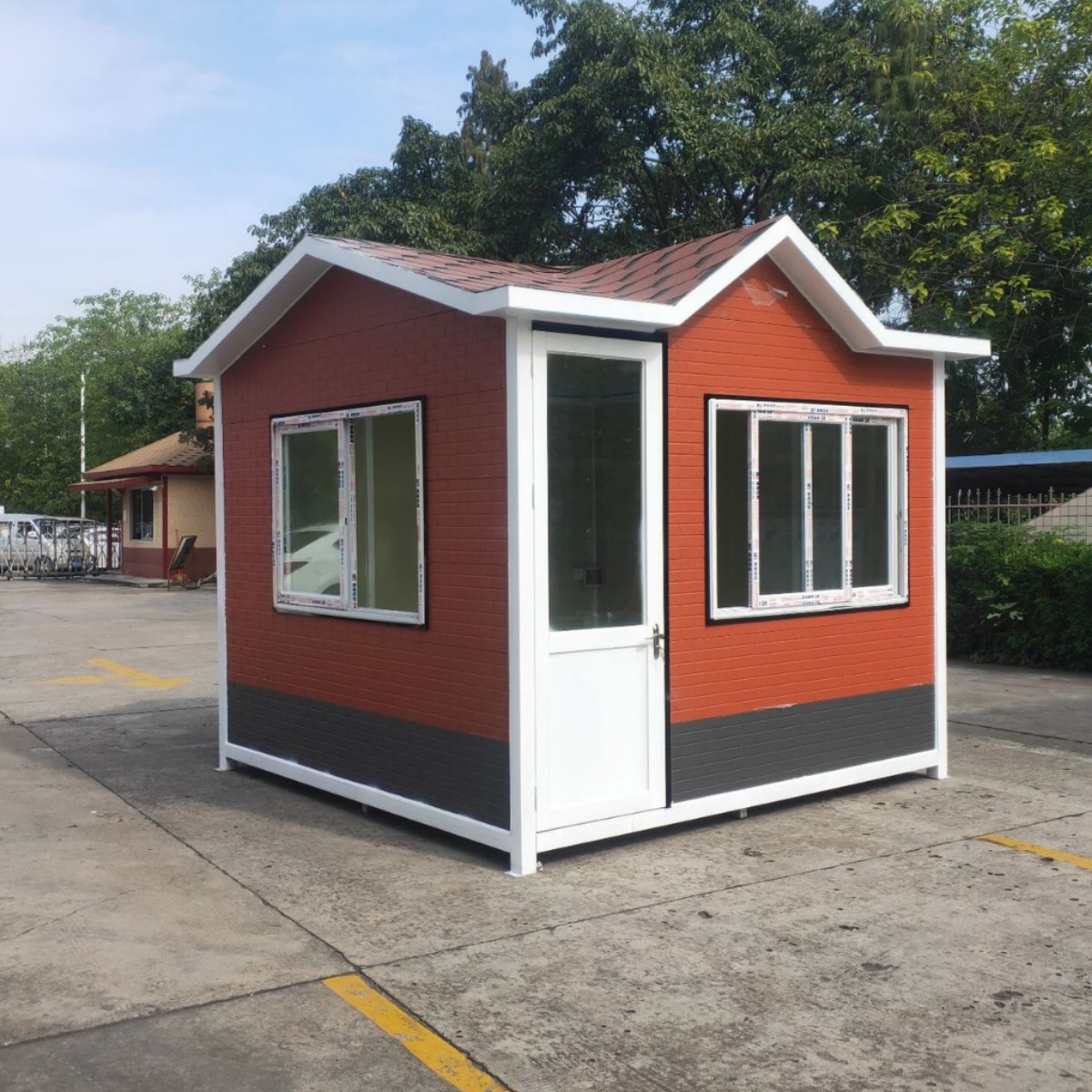 Security Booth Metal Carved Guard Booth European-Style Steel Structure Movable Garbage Room Scenic Area Utility Room Duty Guard Room
