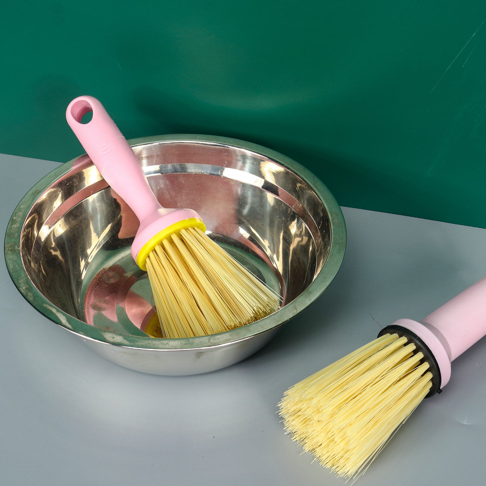 Household cylindrical plastic long handle pot brush kitchen stove bowl cleaning descaling brush gap cleaning ash sweeping pot brush