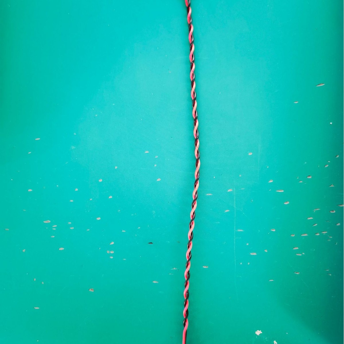 Фабрика обрабатывает различные жгуты проводов, жгуты проводов для промышленного оборудования с витой парой, жгуты проводов для роботов, линии соединений и может предоставить образцы