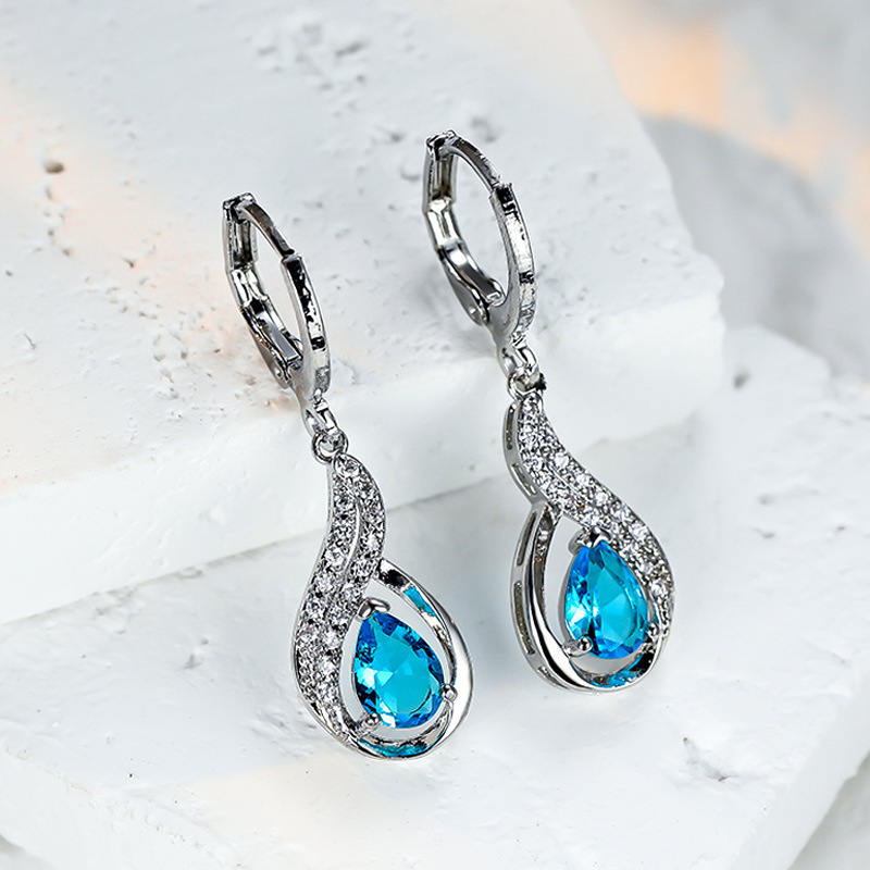 Cross-border Foreign Trade New Fashion Earrings Water Drops Zircon Diamond Ear Buckle Women's Light Luxury Simple Joker Small Jewelry