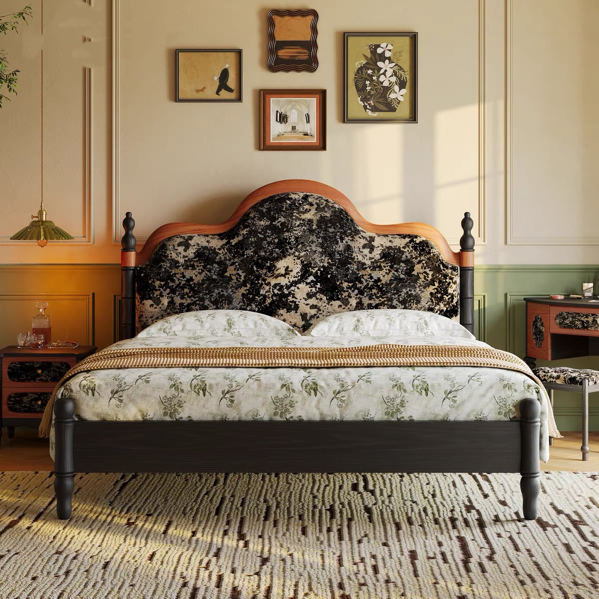 Французская ретро спальня, двуспальная кровать из массива дерева, антикварная, высокий спинка, туалетный столик