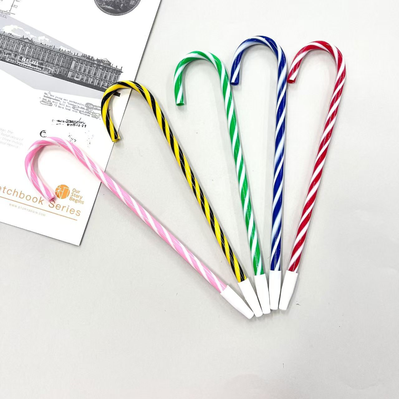 Colorful Curved Gift Cartoon Pen Christmas Candy Cane Pen Striped Ballpoint Pen Creative Pet Eco-Friendly Ballpoint Pen Candy Cane