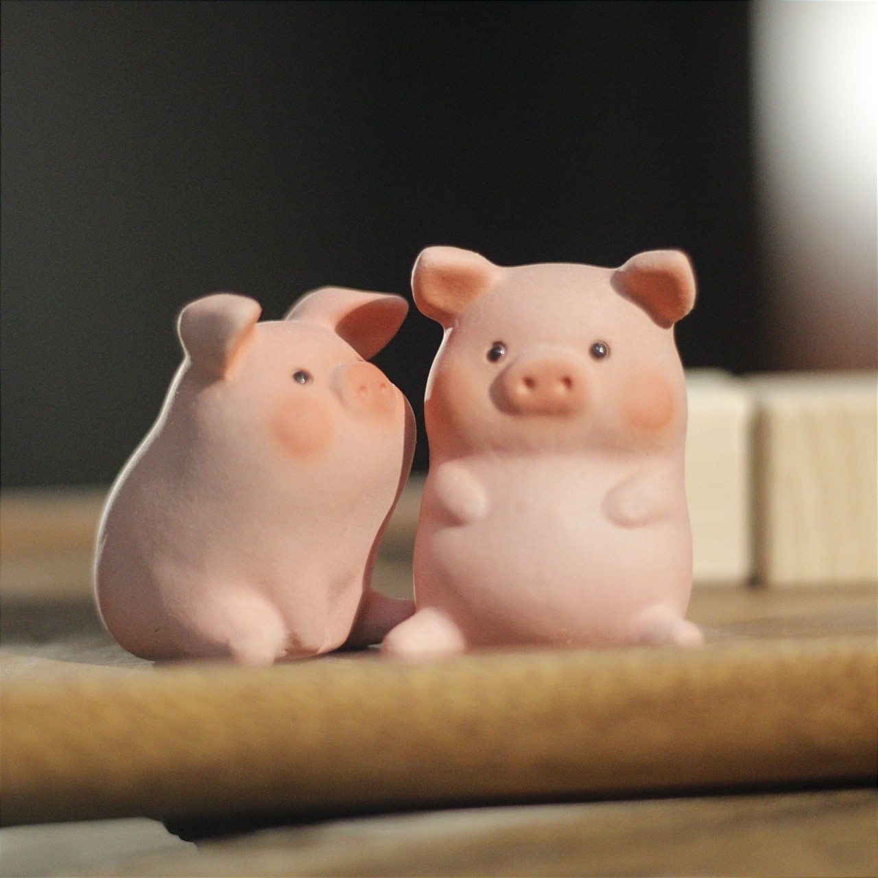 Purple Sand Tea Pet Pig Ornaments to Attract Wealth and Kiss Piggy lulu Pig Handmade Blessing Pig Zodiac Pig Tea Play Can Be Raised