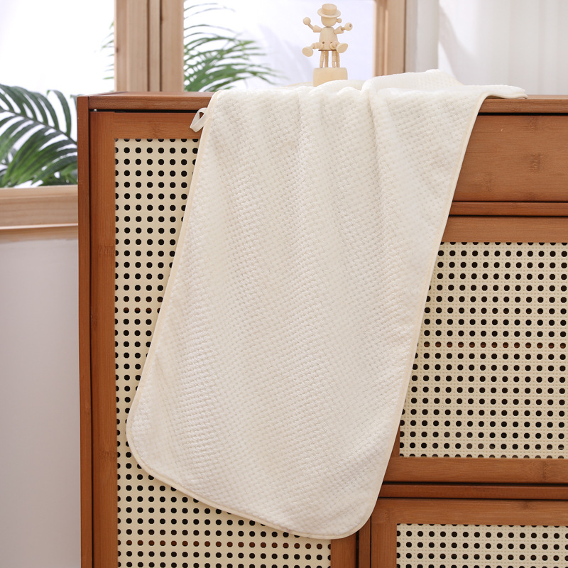 Customized Pure Polyester Pineapple Grid 1m * 2m Large Bath Towel 240g Water-Absorbent and Quick-Drying Manufacturer Wholesale