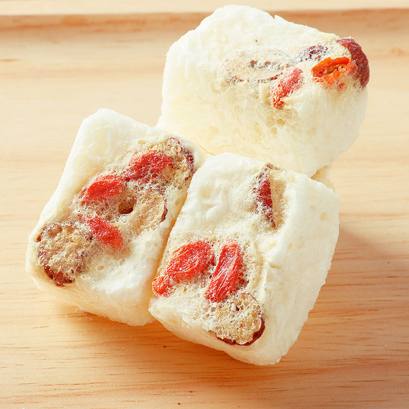 Non-boiling instant freeze-dried silver ear soup red dates medlar small package lazy meal instant silver ear soup wholesale