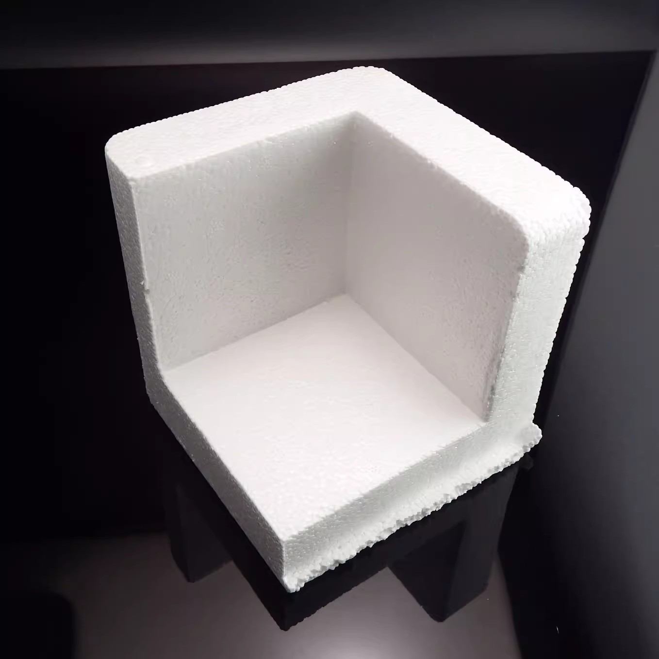 High-density foam corner protector EPS Styrofoam anti-collision corner furniture anti-collision protective strip shockproof foam board edge protector