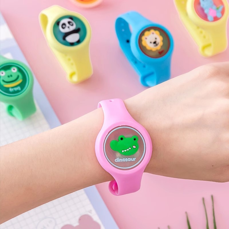 Luminous protective bracelet four-wheel flash watch cartoon mosquito buckle factory direct night market stall explosion wholesale