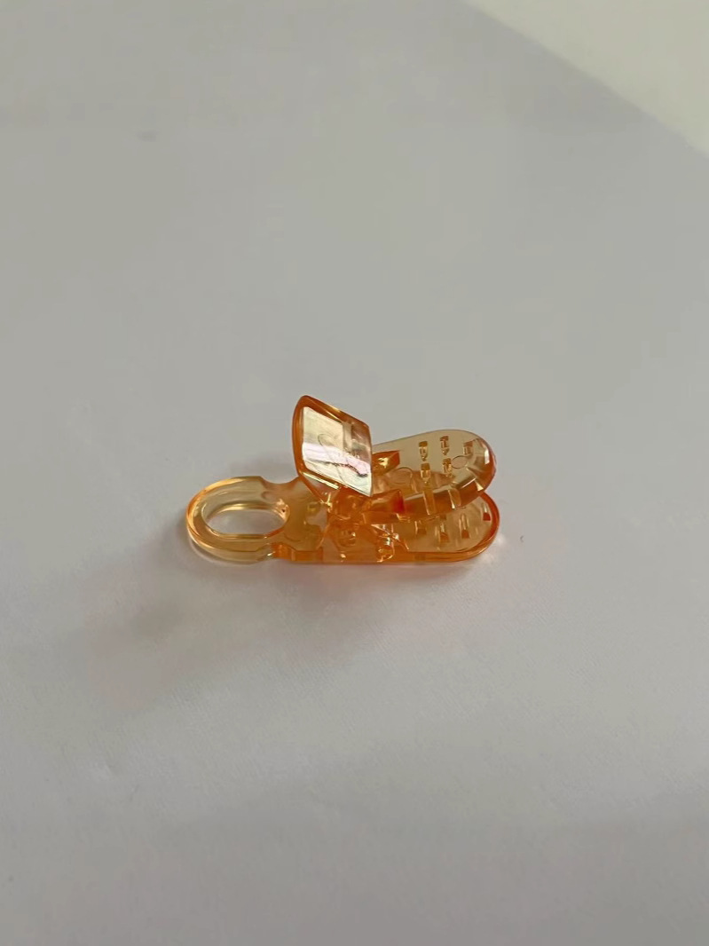 Factory Direct Sales Pc Material Anti-Lost Chain Clip Multi-Purpose Colorful Crocodile Baby Pacifier Clip Baby