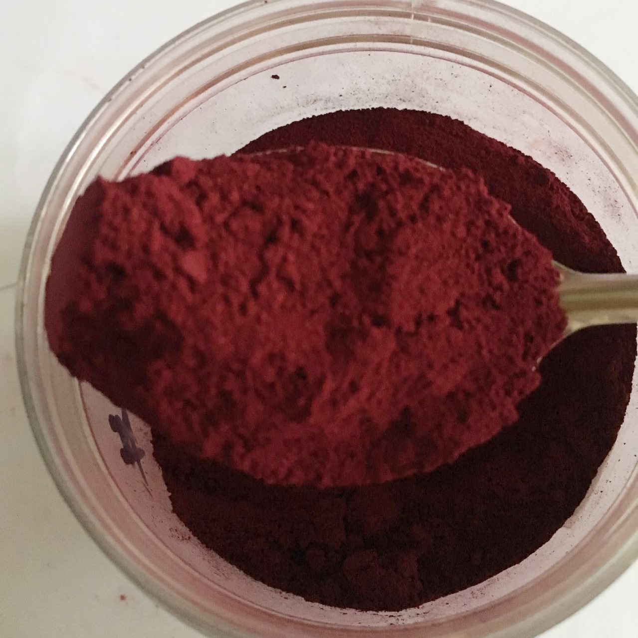 Импортированный тонер D & C красный 33, без помола, CI17200